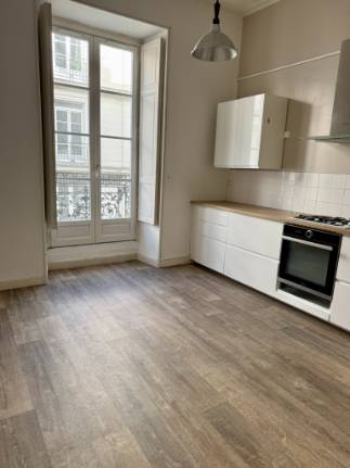 Appartement
                                                                - GRASLIN