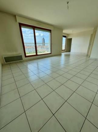 Appartement
                                                                - HYPER CENTRE