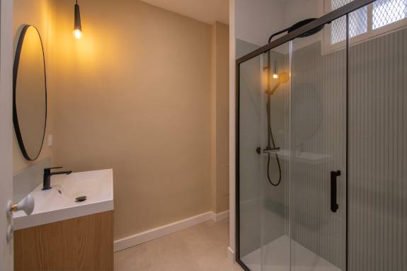 Appartement
                                                        T8
                                                                - HYPER CENTRE