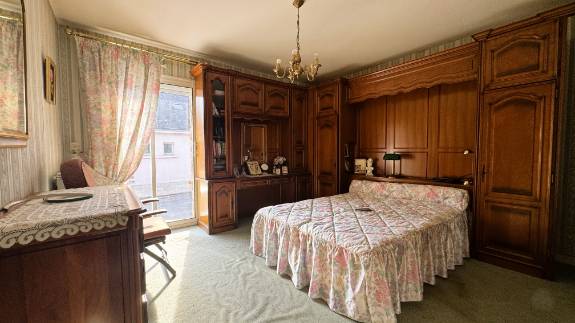 Maison
                                                        T6
                                                                - LONGCHAMP