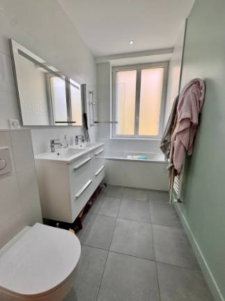 Maison
                                                                - DOBRÉE