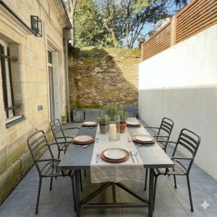 Maison
                                                                - DOBRÉE