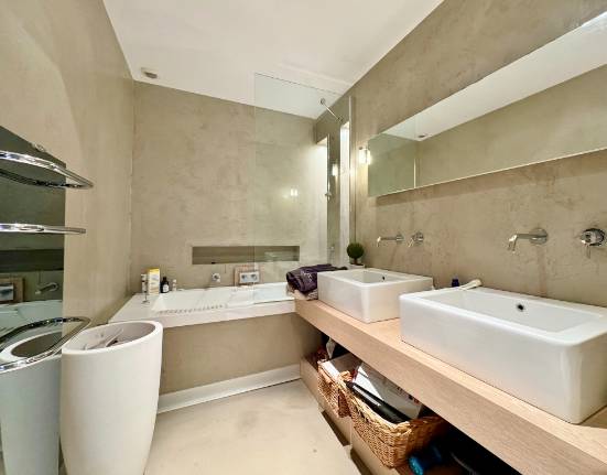 Appartement
                                                        T5
                                                                - MONSELET